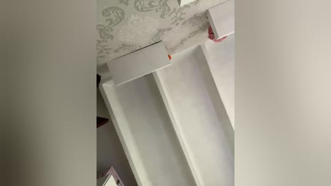 sallyeleins free recording from 2025-10-18 18:28:00