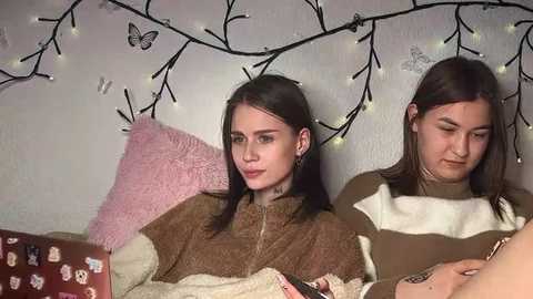 2love_love2 free recording from 2025-10-20 15:54:00