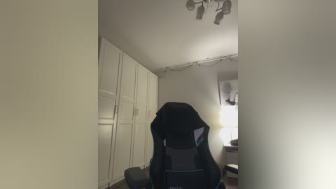 _lana_chester_ free recording from 2025-10-24 16:43:00