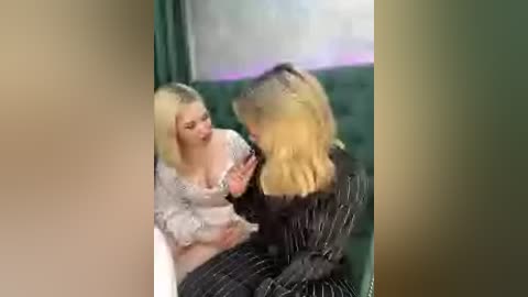 darina_yana free recording from 2025-10-29 03:39:00