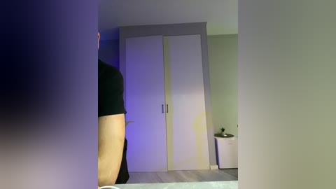 gummy_bears free recording from 2025-10-31 18:09:00