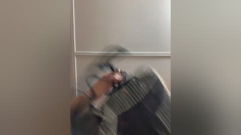 cat_meowa free recording from 2025-11-15 00:14:00