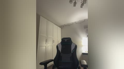 _lana_chester_ free recording from 2025-11-21 12:56:00