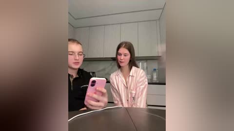 danielasweet free recording from 2026-04-14 02:42:00