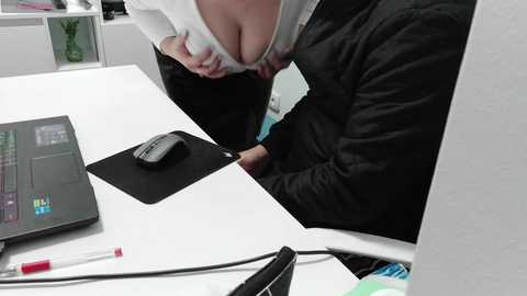 lyalya7771 free recording from 2025-11-26 12:37:00