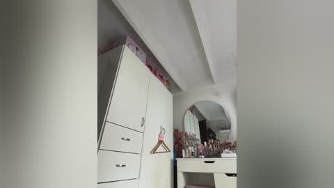 sallyeleins free recording from 2025-11-30 17:36:00