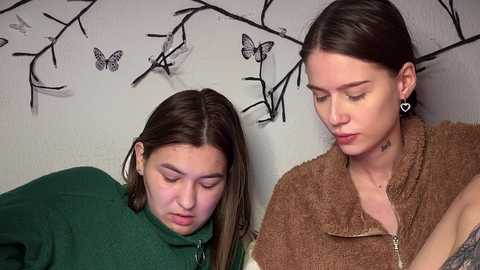 2love_love2 free recording from 2025-12-01 08:47:00