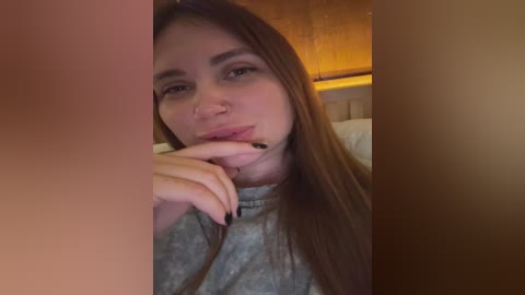 _leiaproseccina_ free recording from 2025-12-05 01:41:00