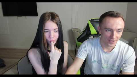 alina13842 free recording from 2025-12-02 22:53:00