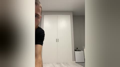 gummy_bears free recording from 2025-12-02 17:59:00