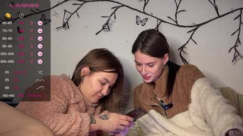 2love_love2 free recording from 2025-12-03 22:00:00