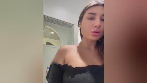 _emilybaby_ free recording from 2025-12-03 10:34:00