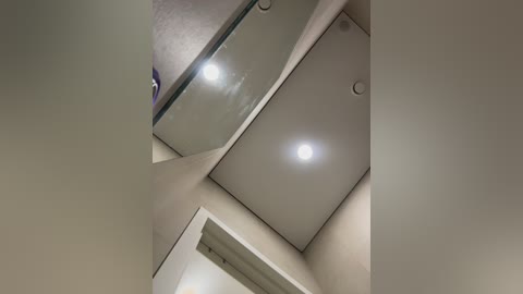 _annamaria_ free recording from 2025-12-05 01:41:00