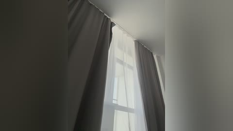 tati16 free recording from 2025-12-04 03:36:00