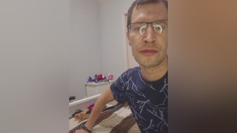 chelsi16 free recording from 2025-12-05 22:00:00