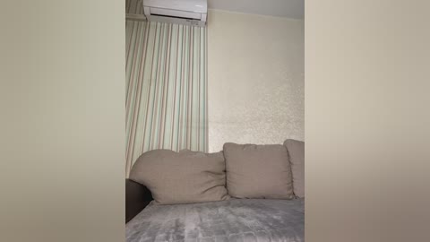 _safira_ free recording from 2025-12-06 08:46:00