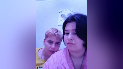 2lesbians free recording from 2025-12-07 08:00:00