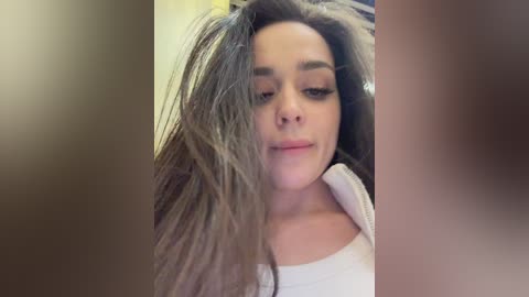 sasha_orlova free recording from 2025-12-09 15:39:00