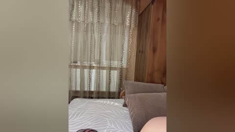 3hotandyoung3 free recording from 2025-12-13 01:14:00