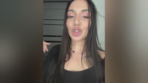 blackqyeen free recording from 2025-12-15 12:30:00