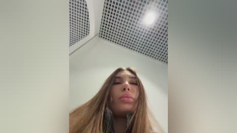 _emilybaby_ free recording from 2025-12-17 14:39:00