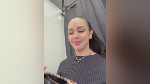 sasha_orlova free recording from 2025-12-17 12:35:00