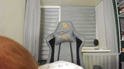 aariella free recording from 2025-12-18 20:28:00