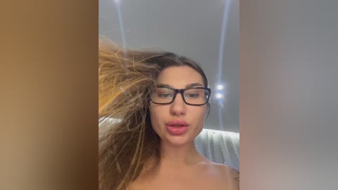 _emilybaby_ free recording from 2025-12-19 16:17:00