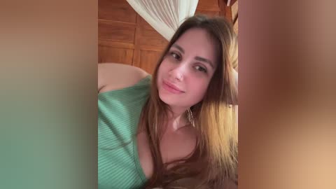 _leiaproseccina_ free recording from 2025-12-20 05:43:00