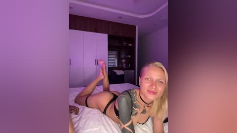 twins666 free recording from 2025-12-21 08:18:00