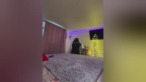 _maybebaby_ free recording from 2025-12-23 08:00:00