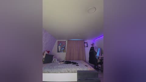 _maybebaby_ free recording from 2025-12-24 13:41:00