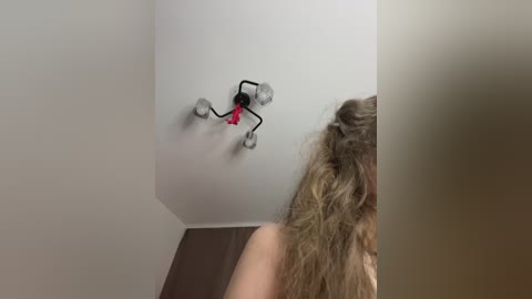 ladyemily free recording from 2025-12-24 22:02:00