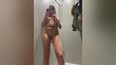 _emilybaby_ free recording from 2025-12-26 12:41:00