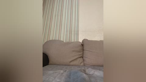 _safira_ free recording from 2025-12-26 05:37:00