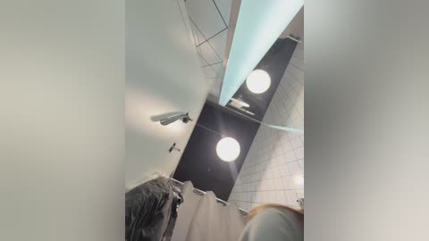 _emilybaby_ free recording from 2025-12-27 10:18:00