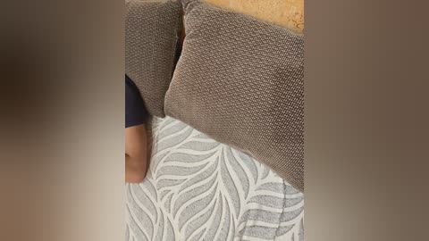 3hotandyoung3 free recording from 2025-12-28 08:18:00