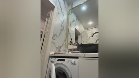 adel9 free recording from 2025-12-28 01:37:00