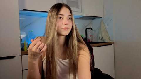 ange_linka free recording from 2026-04-14 02:42:00