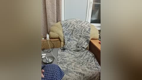 family2020 free recording from 2026-04-14 02:42:00