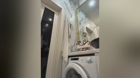 adel9 free recording from 2026-01-07 00:43:00