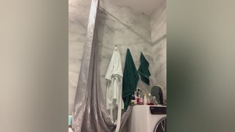 lovelama free recording from 2026-04-05 01:57:00