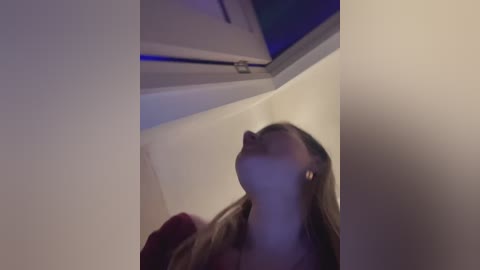 alenushka888 free recording from 2026-04-14 02:45:00