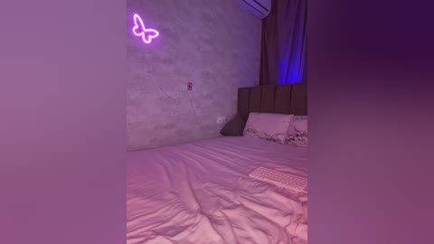 butttfly free recording from 2026-04-03 02:52:00