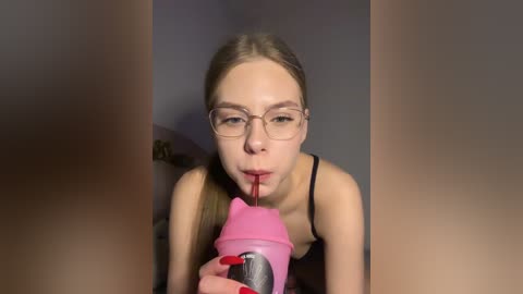 kiki_77 free recording from 2026-02-22 15:12:00