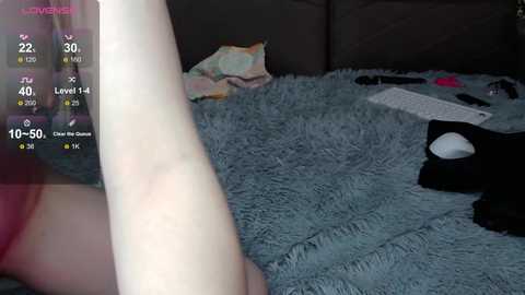 _kitten_meow_ free recording from 2026-04-07 00:38:00