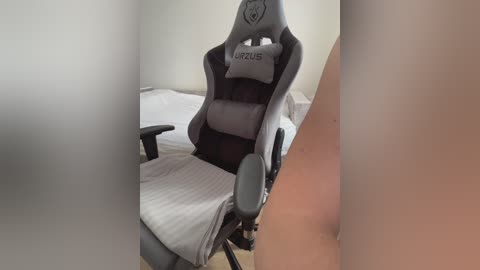 molochnaya000 free recording from 2026-04-06 02:07:00