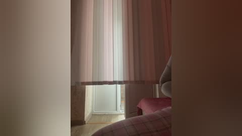 littledelora free recording from 2026-04-05 01:47:00