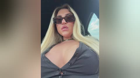 kotofeyka1 free recording from 2026-04-07 02:37:00