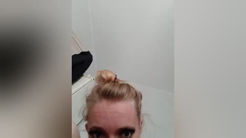 astahichalena free recording from 2026-04-08 09:39:00